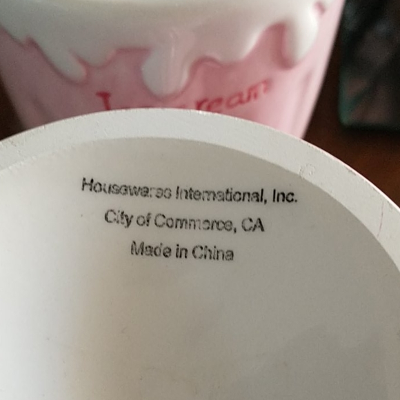 Set of 2 Pink Ceramic Ice Cream Dishes - Picture 2 of 5